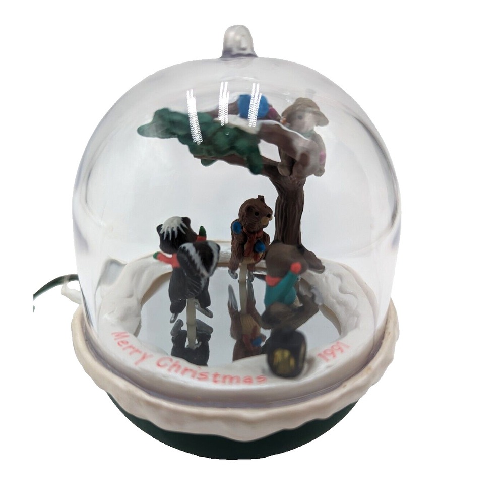Hallmark Keepsake‎ Ornament Collectors Series 1991 Forest Frolics Light & Motion